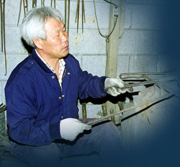 방짜유기장 김문익 이미지